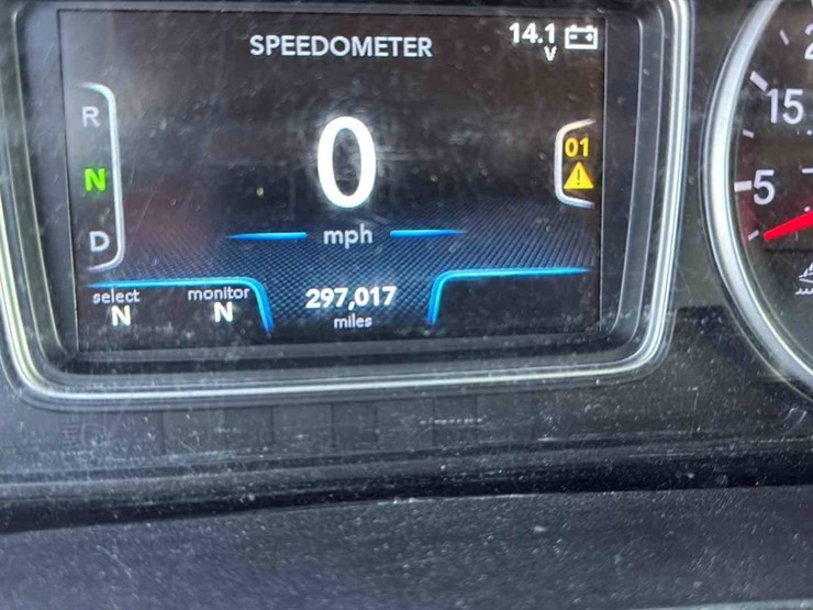 2020-international-mv607-image-11