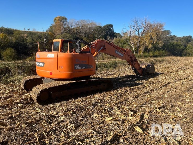 2014-doosan-dx235-lcr-image-10