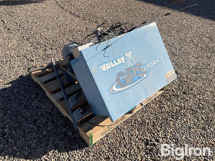 valley-gps-guidance-corner-arm-control-box-image-3