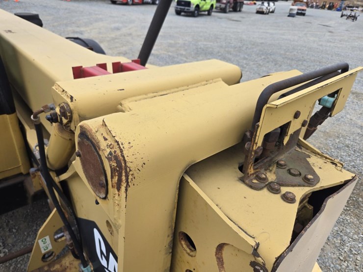 caterpillar-th83-image-30