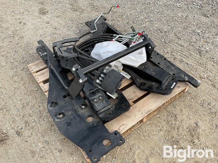 new-holland-t-6-loader-brackets-image-3