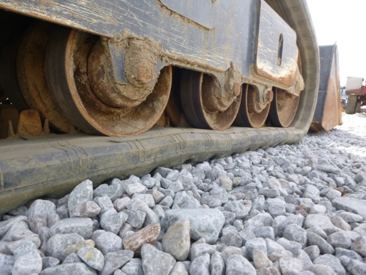 23-deere-325g-image-23