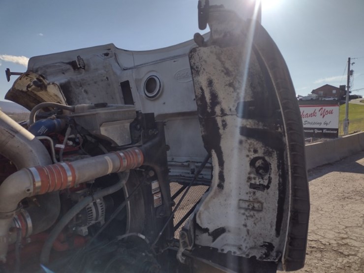 19-peterbilt-water-truck^title^-(qea-4054)-image-23