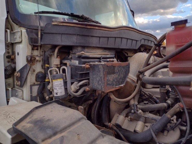 international-10-image-18