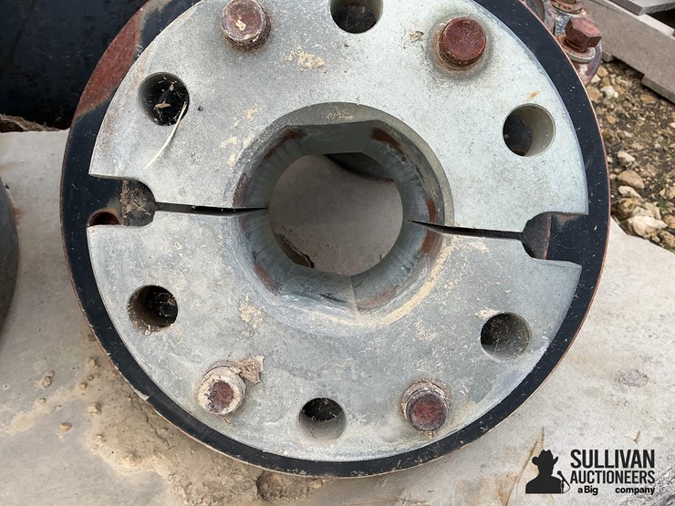 front-dual-extensions-&-axle-hubs-image-4