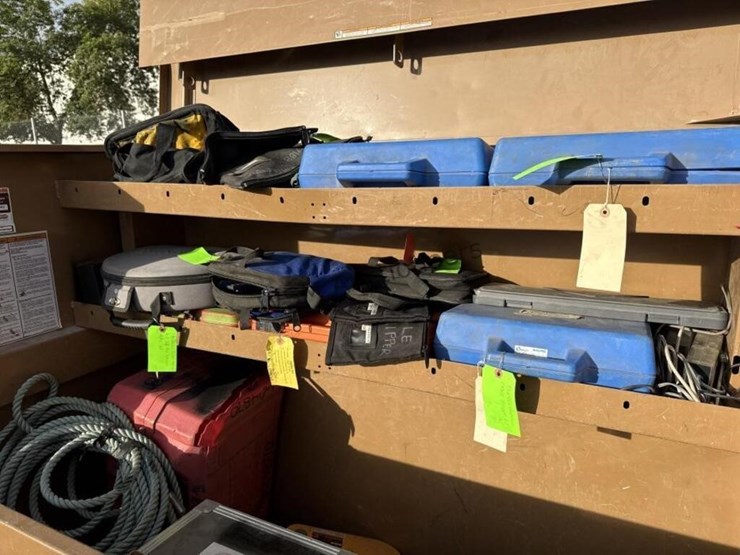 knaack-model-89-jobsite-toolbox-with-assorted-image-8