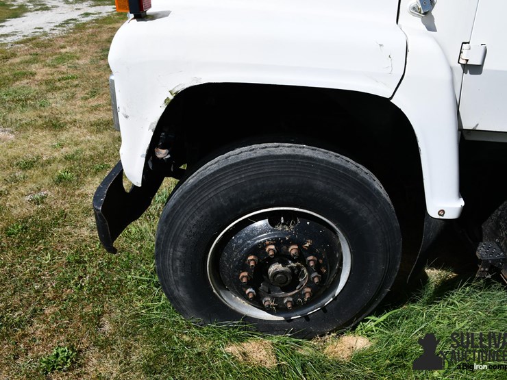 1991-ford-ln7000-image-12