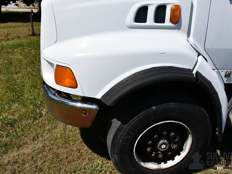 1997-ford-lt9513-image-12