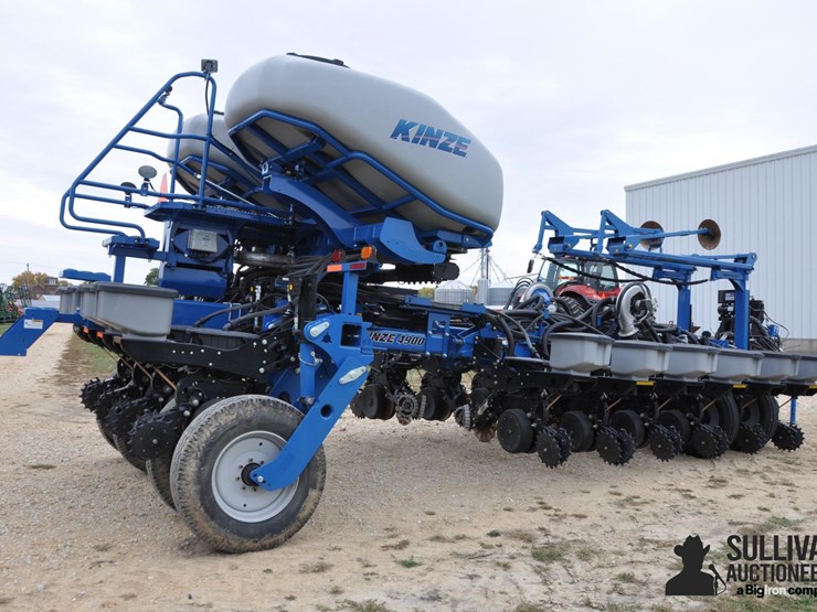 2015-kinze-4900-image-5