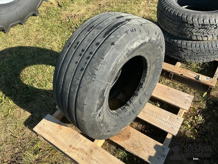 firestone-12.5l-15fi-tire-image-3
