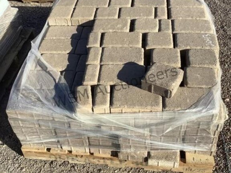 pallet-of-stone-pavers-image-4