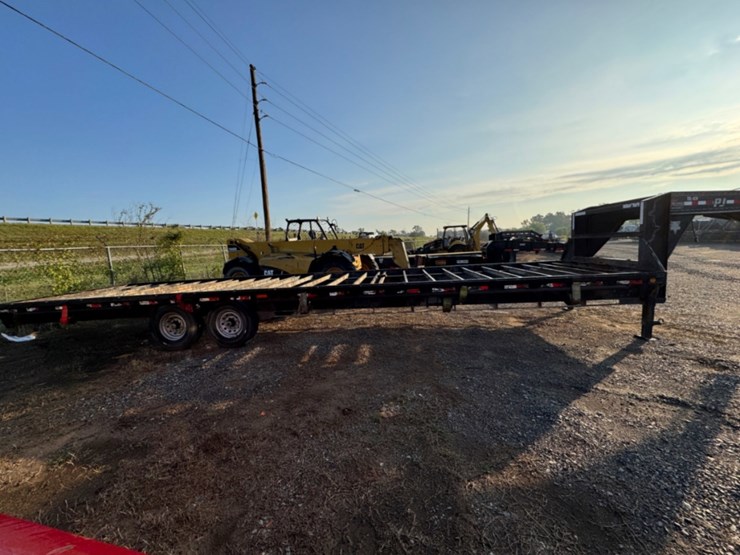 2018-pj-trailer-32ft-gooseneck-trailer-image-3