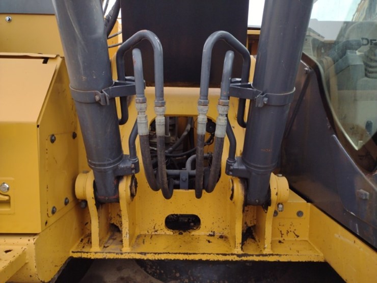 deere-225d-lc-image-21