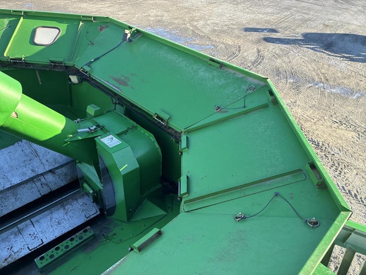 2004-john-deere-9660-sts-image-86