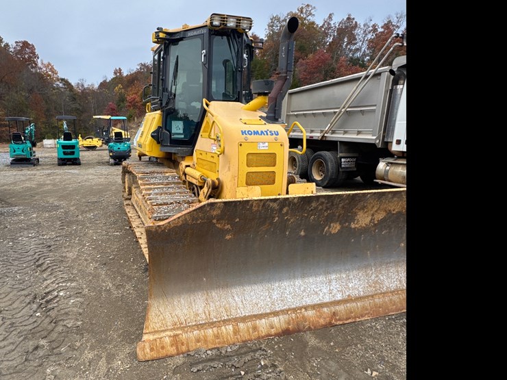 #1301-•-komatsu-d51x-crawler-dozer-image-10