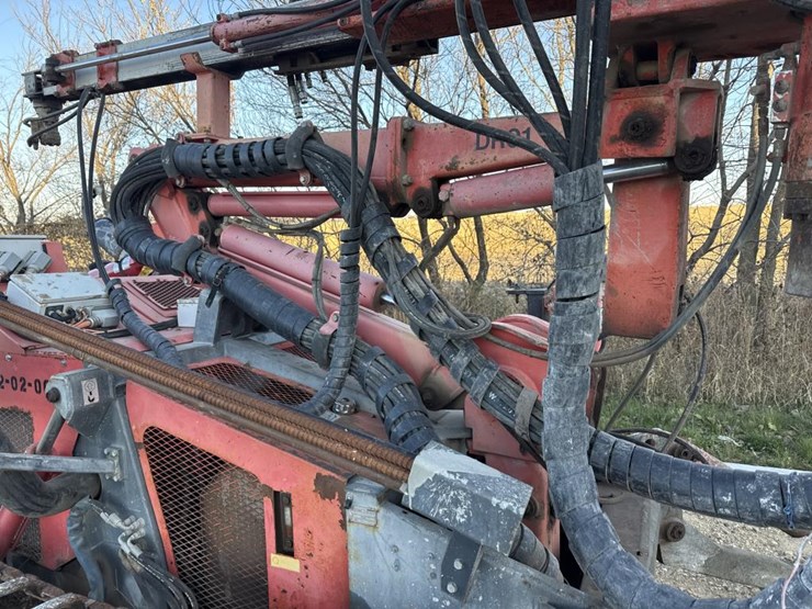 2009-sandvik-dc302r-image-16