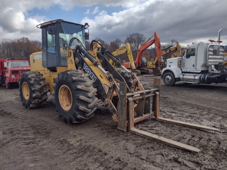 2003-deere-tc54h-image-33