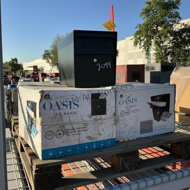 PALLET OF MAILBOXES