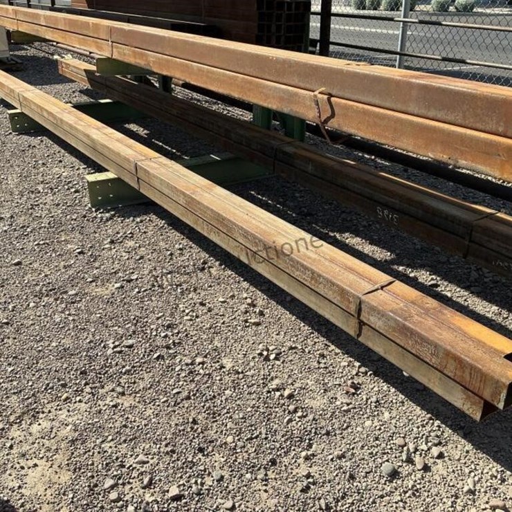 BUNDLE OF 3 5/8IN SQUARE TUBING