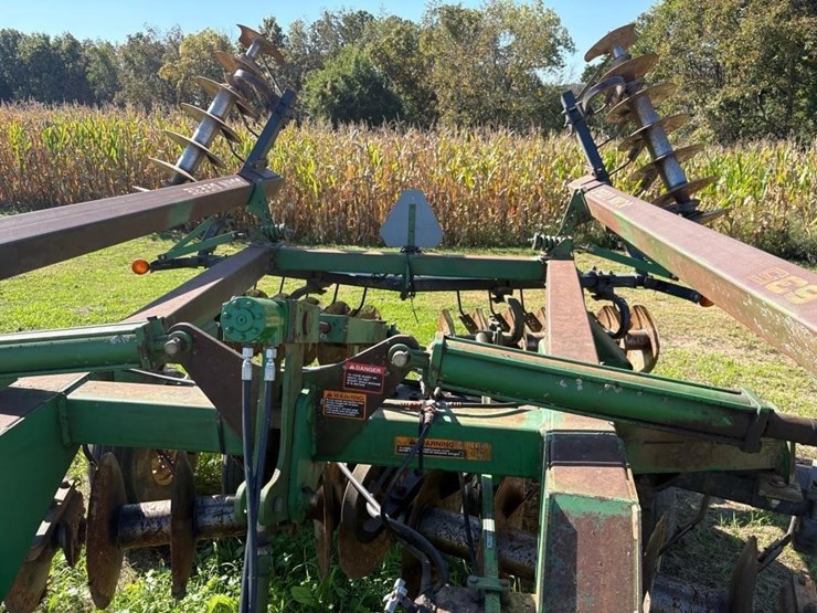 john-deere-635-image-15