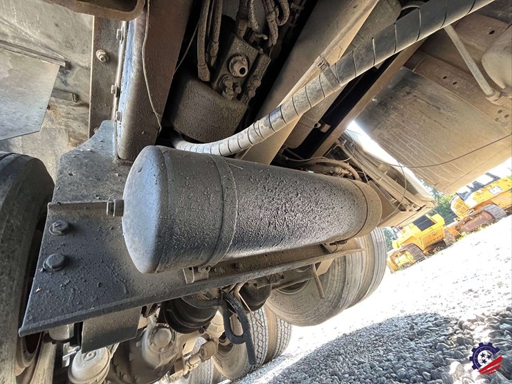 2016-kenworth-t880-image-45