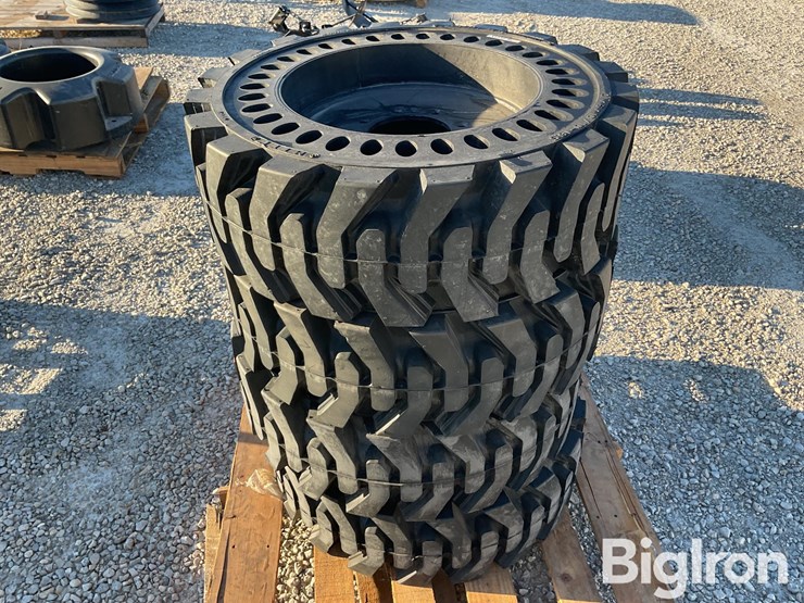 airless-skid-steer-tire-&-rims-image-7