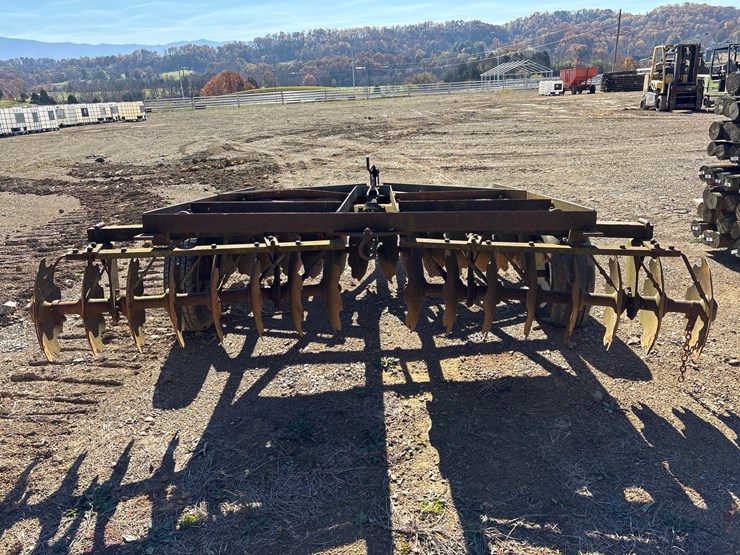 #1126-•-international-pull-disk-with-weight-boxes-image-3