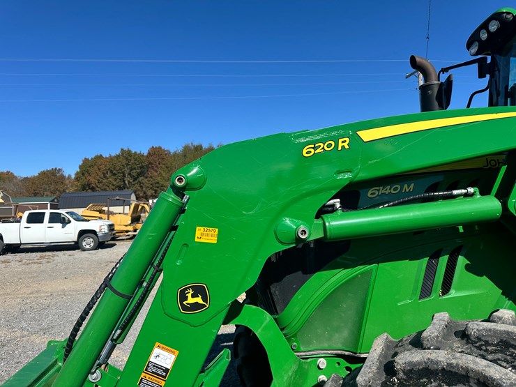 2013-john-deere-6140m-image-25
