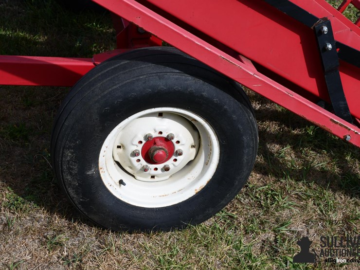 kuhns-1534-hay-accumulator-image-18