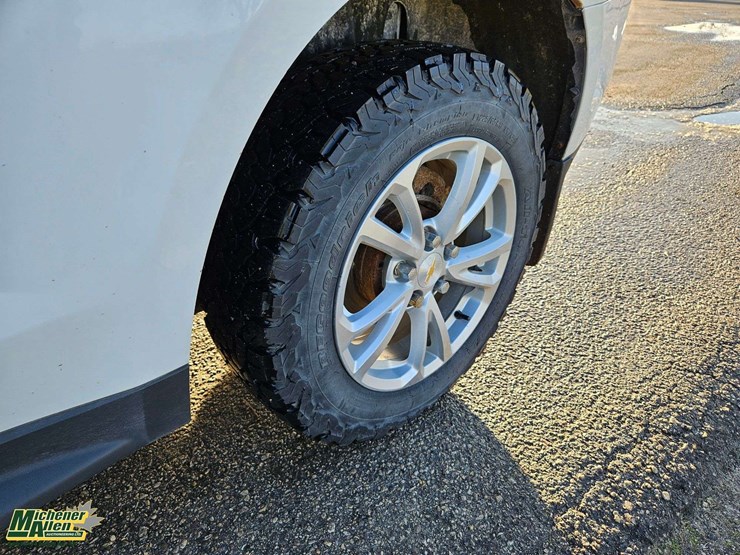 2016-chevrolet-equinox-lt-image-19