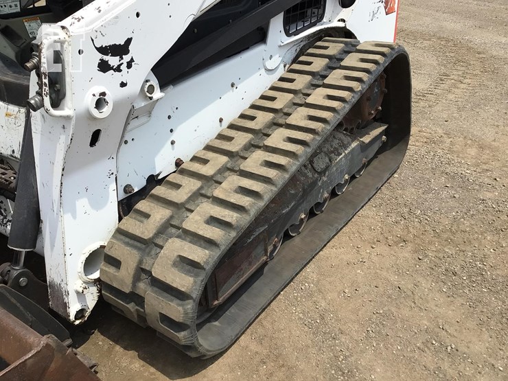 2017-bobcat-t740-image-19