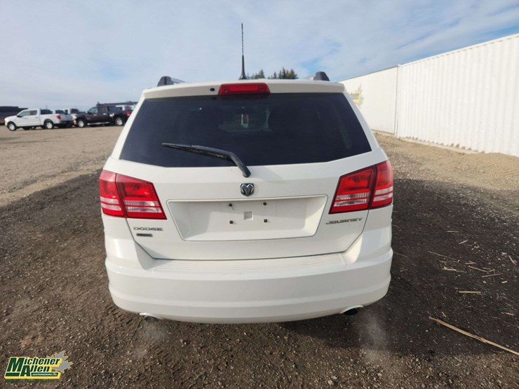 2010-dodge-journey-image-24