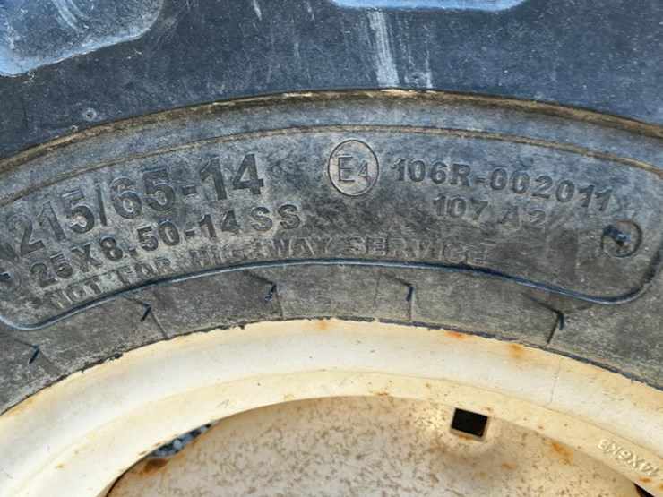 new-holland-tc29da-image-12