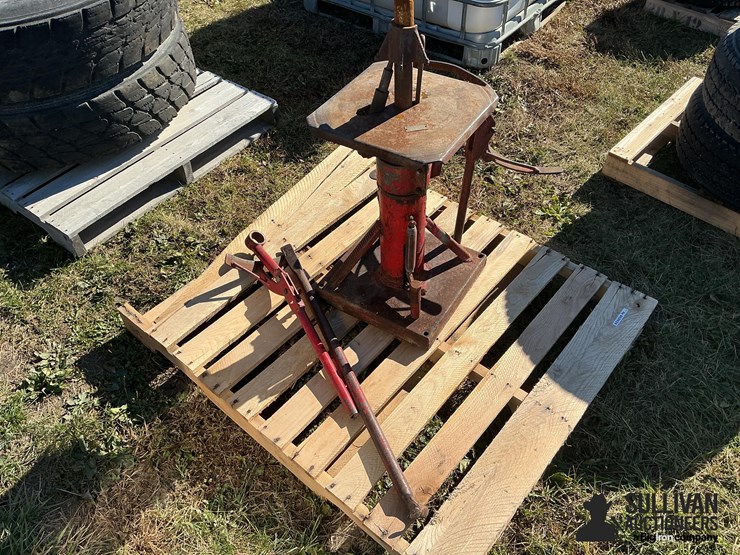 tire-changing-station-image-3