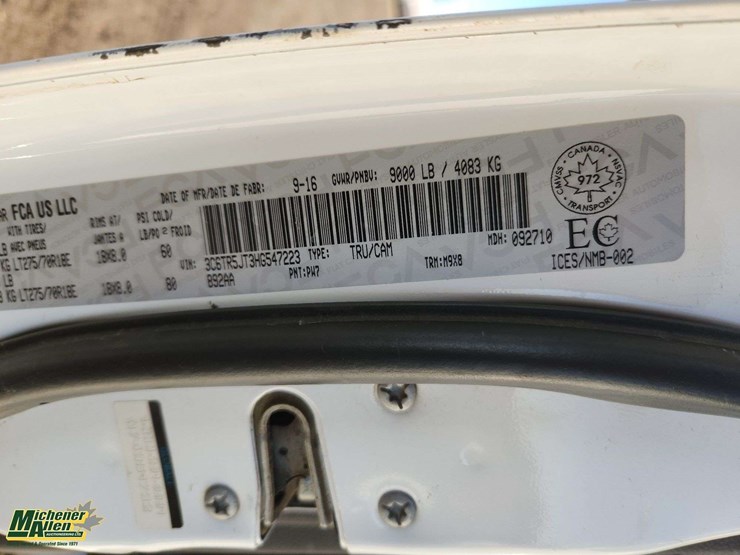 2017-dodge-2500-image-7