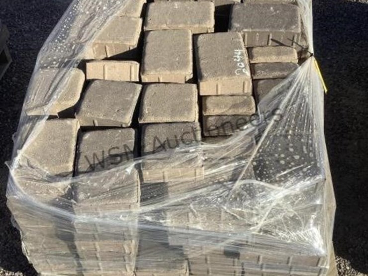 pallet-of-stone-pavers-image-4