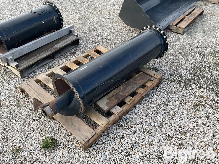 new-holland-cr-combine-unloading-auger-extension-image-7