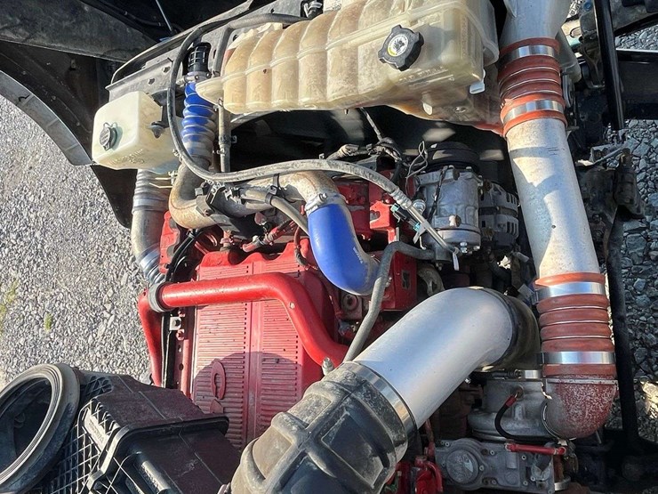 2016-kenworth-t880-image-52