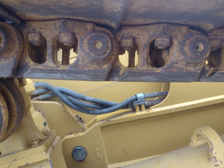 15-caterpillar-d6n-lgp-image-36