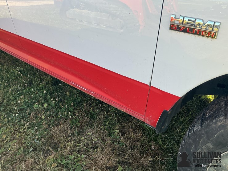 2015-ram-1500-big-horn-image-18