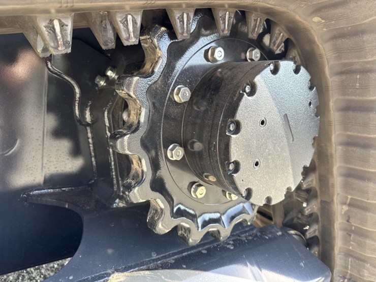 #5120-•-2025-kubota-svl-97-3-tracked-skid-steer-image-49