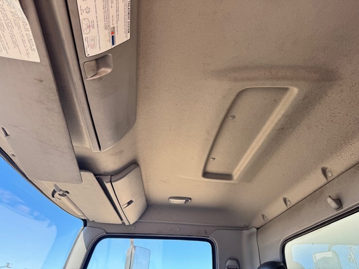 #16193-•-2016-hino-338v-van-body-truck-image-26