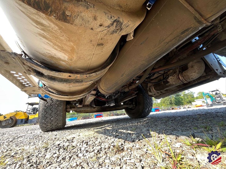 2016-kenworth-t880-image-34