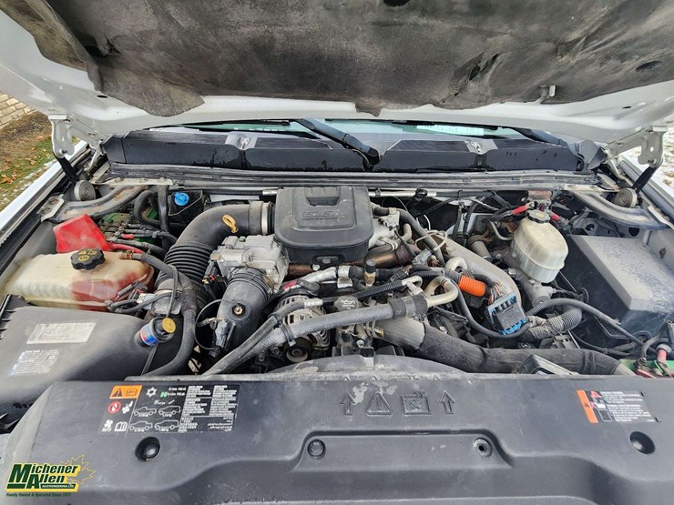 2013-chevrolet-silverado-3500hd-image-18