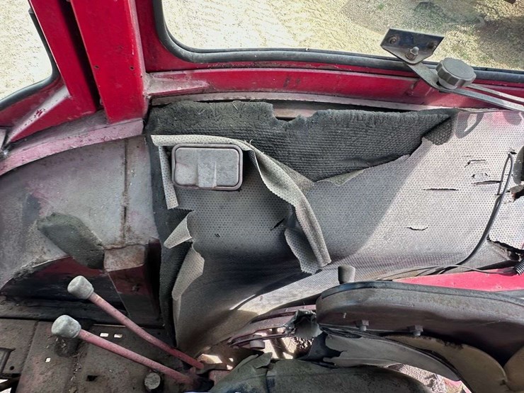 farmall-1066-hydro-image-38