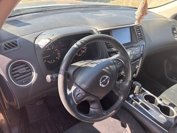 2018-nissan-pathfinder-image-8