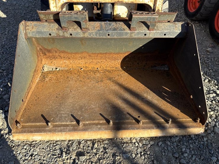 2015-bobcat-s70-image-10