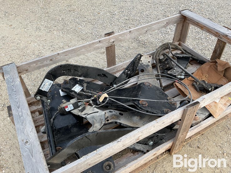 new-holland-t-6-series-loader-brackets-image-8