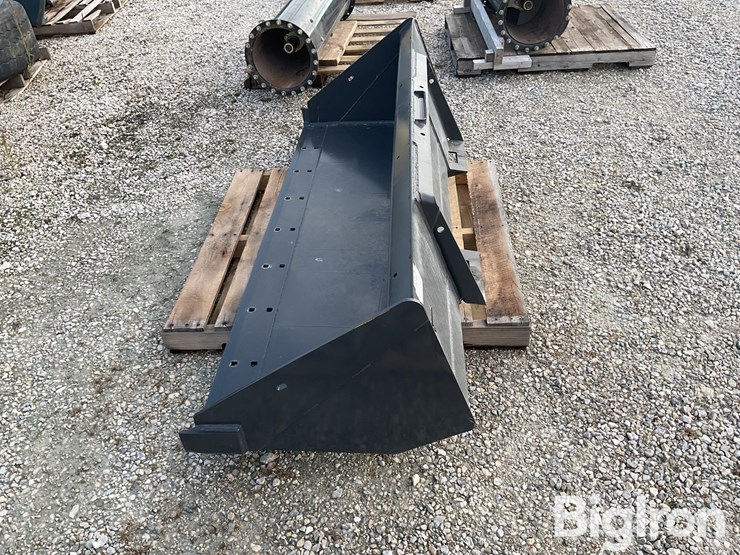 case-new-holland-material-bucket-image-8