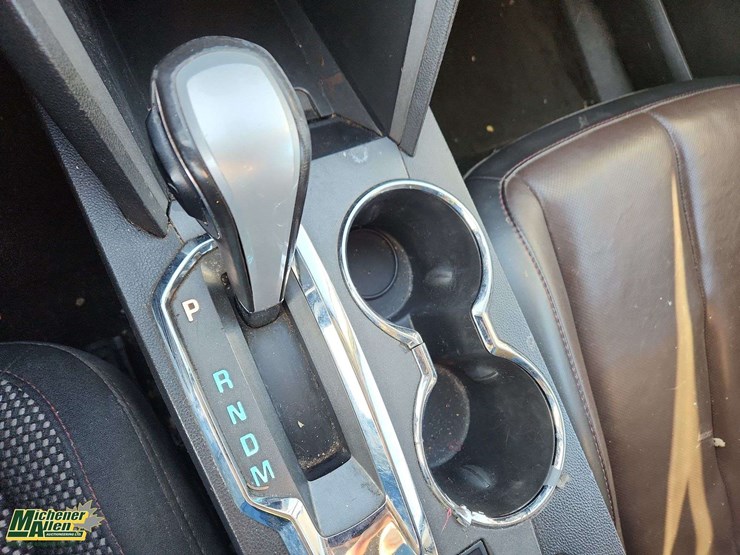 2013-chevrolet-equinox-lt-image-10